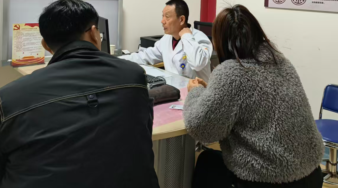 郑州的朋友注意！头疼脖子疼腰疼别乱按，找对专家是关键！